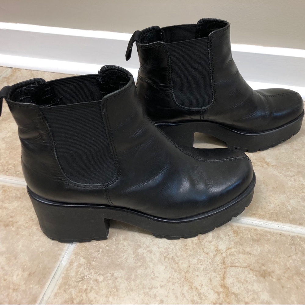 Vagabond Dioon Chelsea platform boots